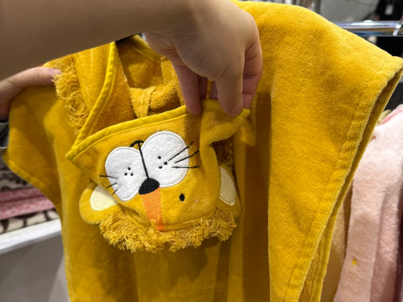 黄色のタオル製品